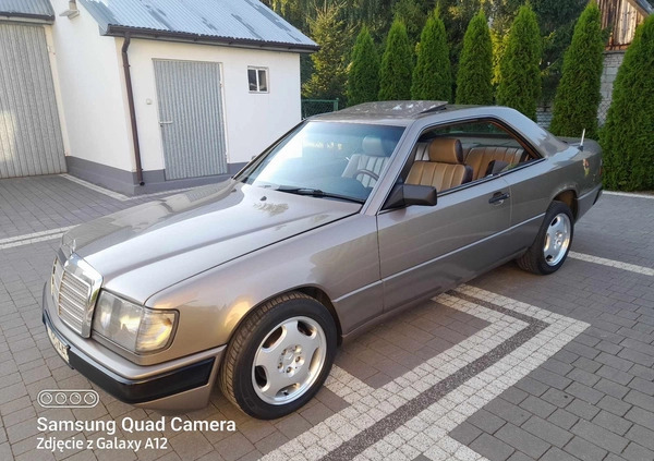 Mercedes-Benz W124 (1984-1993) cena 35900 przebieg: 165000, rok produkcji 1988 z Maków Podhalański małe 92
